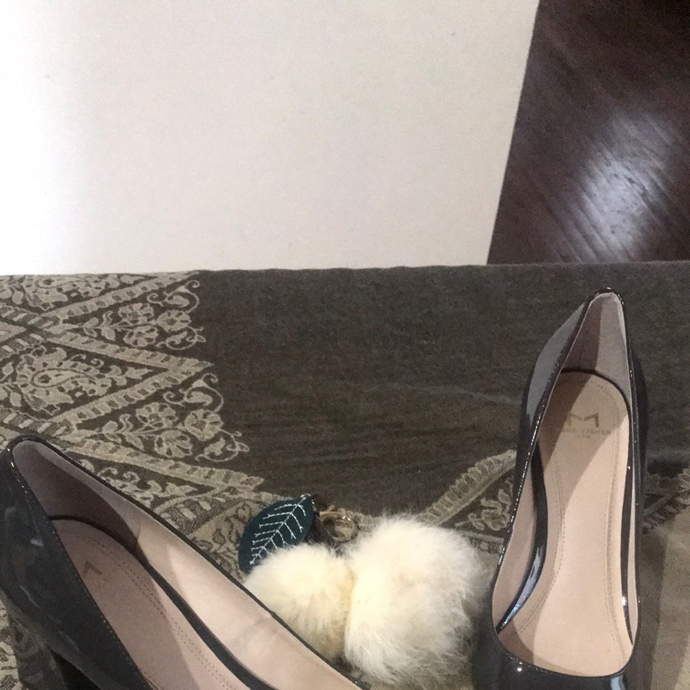 Shoes - Picture 3 of 5